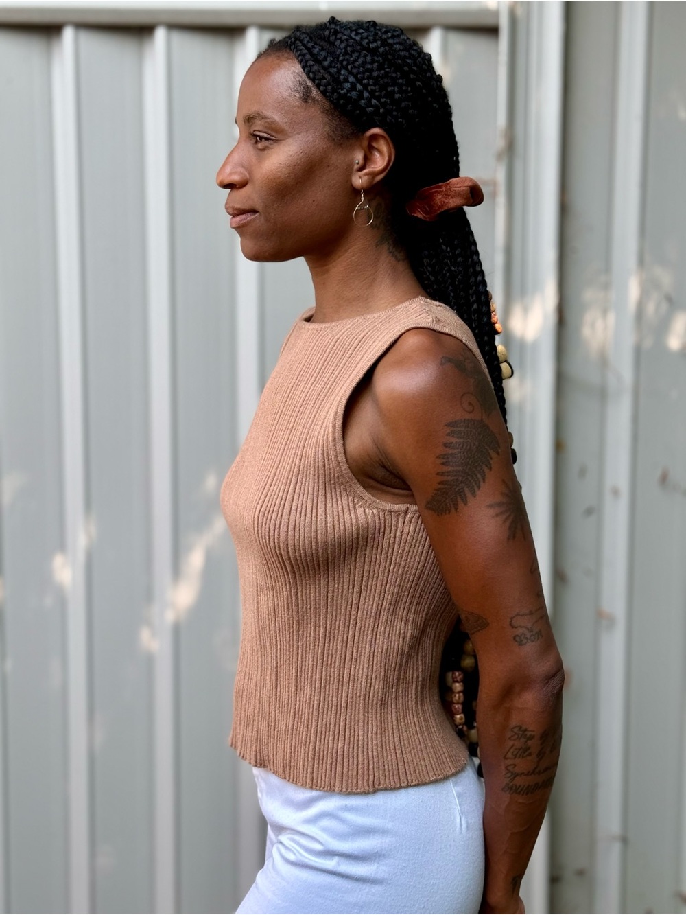 Marled Ribbed Knit Sleeveless Tank Top - Camel Brown - Picture 2 of 6